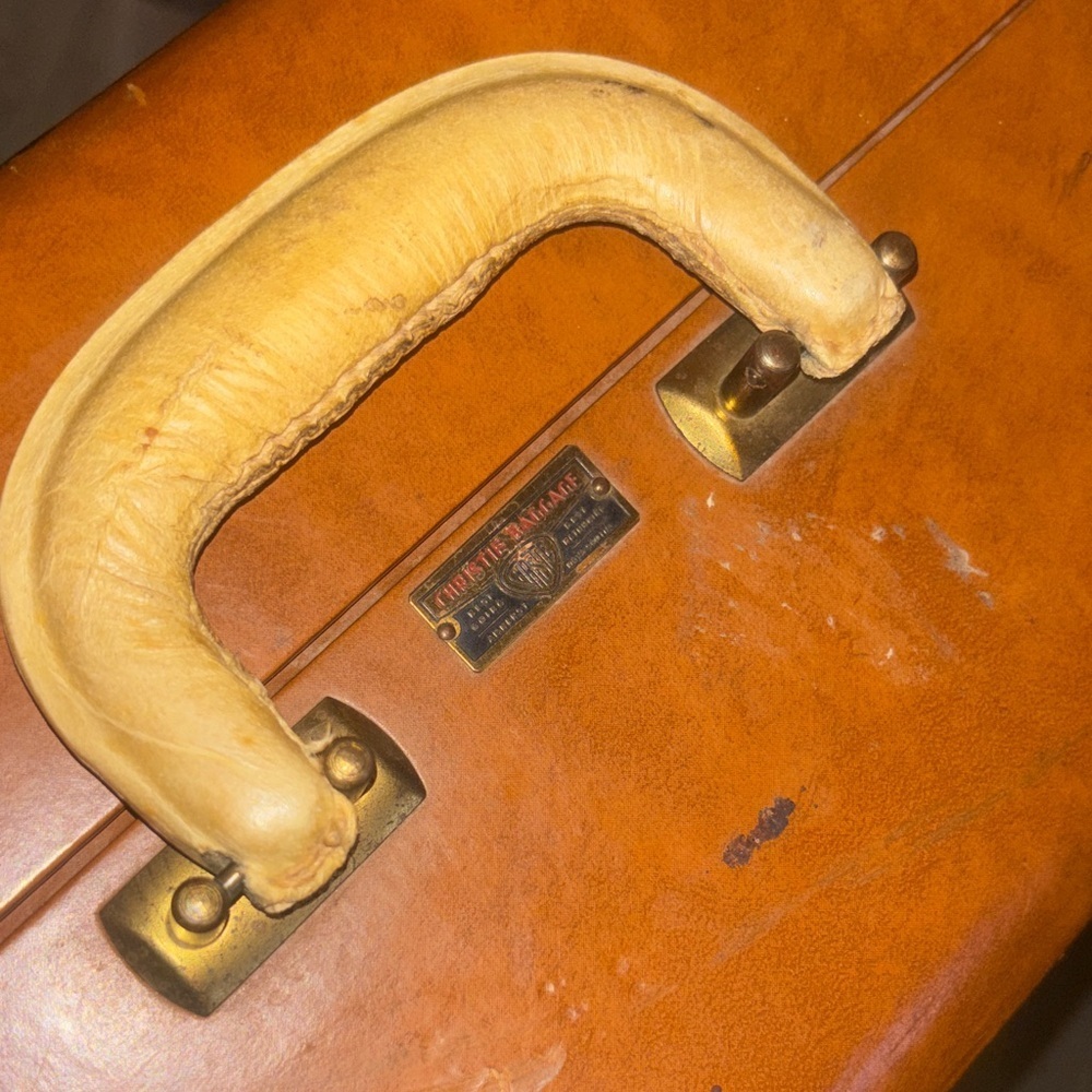 Christie Baggage Vintage Brown Suitcase - Picture 12 of 12